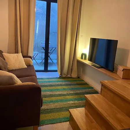 Petite Maison Au Centre De * Мирпуа
