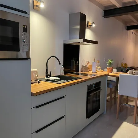 Petite Maison Au Centre De