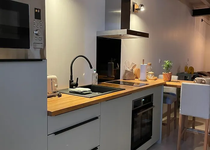 Petite Maison Au Centre De